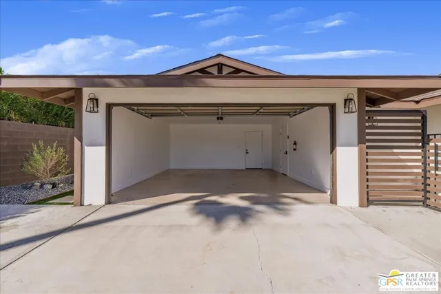 $3,750 | 372 East Molino Road, Palm Springs, CA 92262