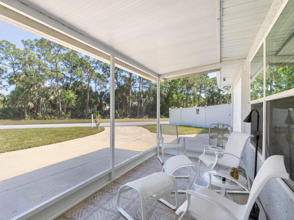 6501 Bayard Road Fort Pierce, FL 34951 - Photo 7 of 37 0B2A0218