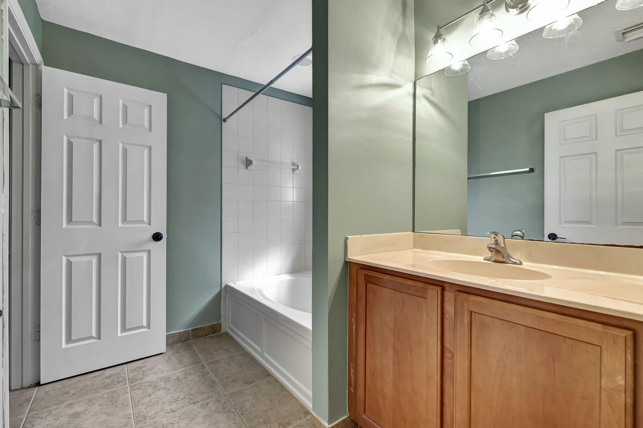 1406 West Wickham Circle, Unit C Delray Beach, FL 33445 - Photo 29 of 51 30-web-or-mls-DSC_6385