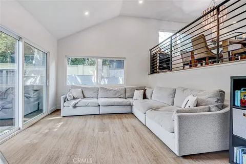 $1,199,000 | 1917 Nelson Avenue, Unit E, Redondo Beach, CA 90278