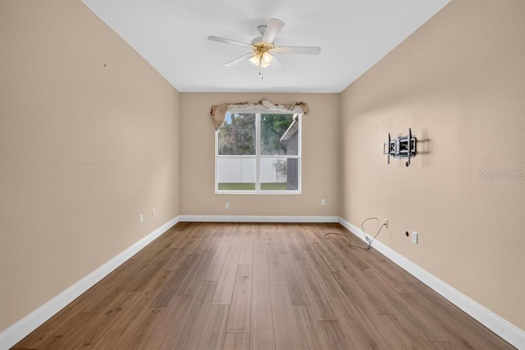 5605 Hawklake Road Lithia, FL 33547 - Photo 28 of 40 Gallery Image 28