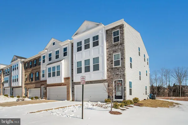 $3,995 | 12950 Blue Sky Place, Woodbridge, VA 22193