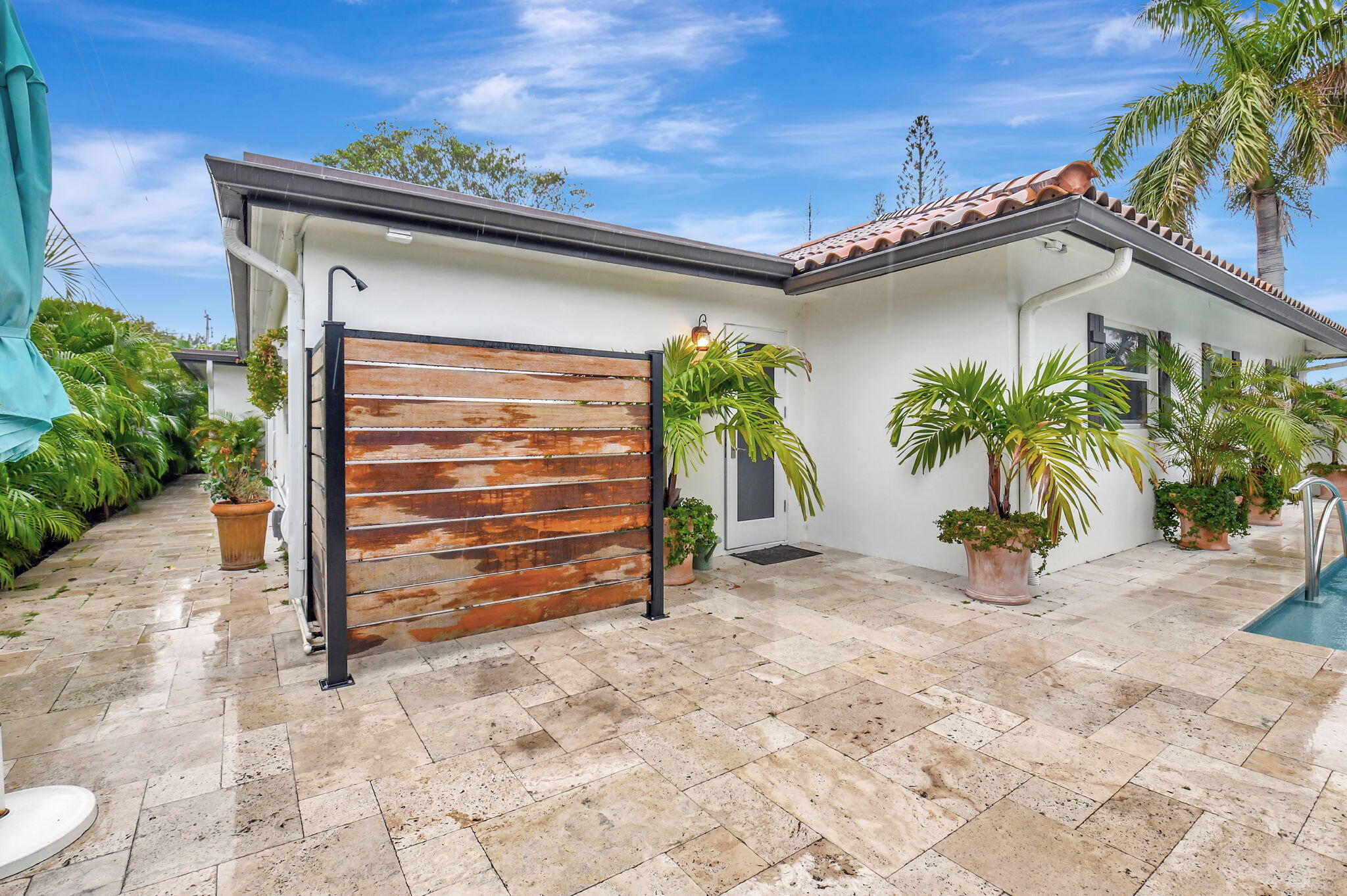 644 S Road Boynton Beach, FL 33435 - Photo 35 of 39 Outdoor Shower