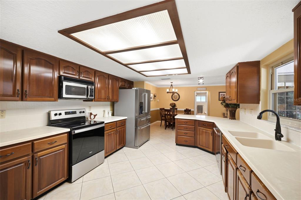 6403 Chiswick Court New Port Richey, FL 34655 - Photo 22 of 86