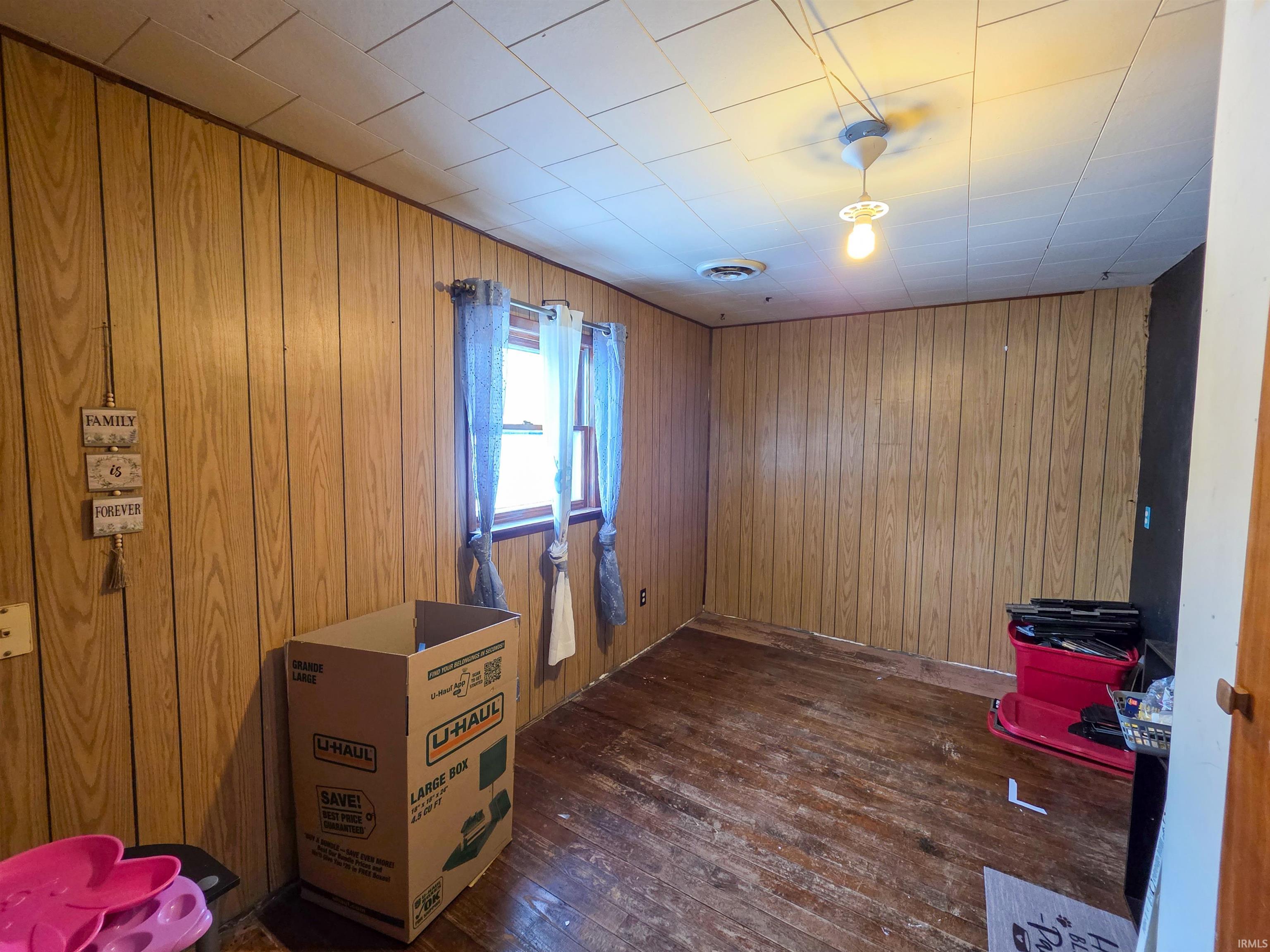 306 Hubert Street Oaktown, IN 47561 - Photo 16 of 32