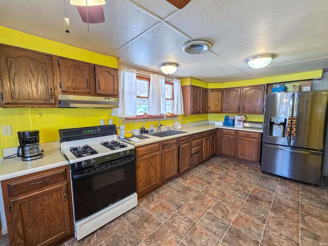 $70,000 | 306 Hubert Street, Oaktown, IN 47561