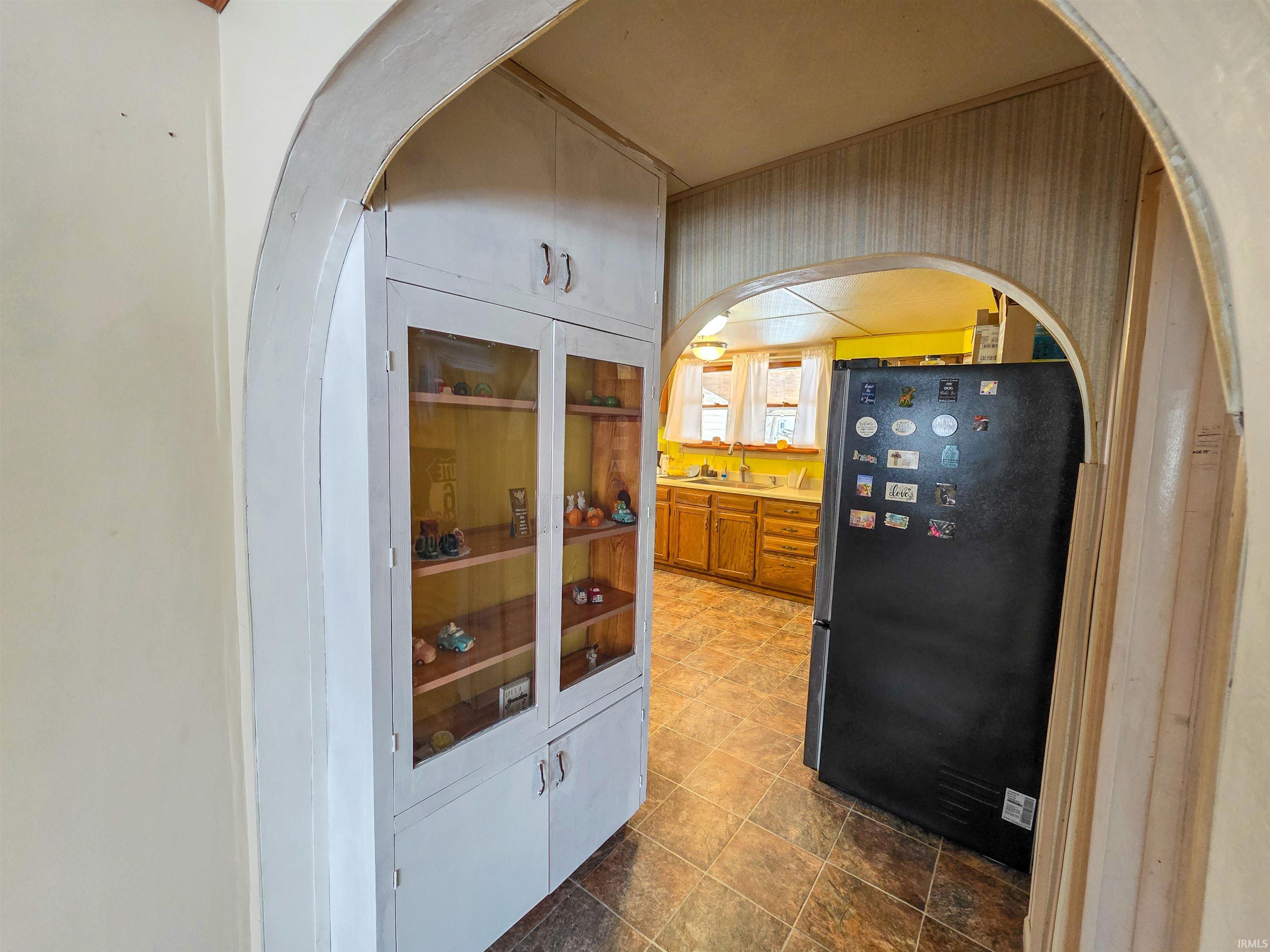 306 Hubert Street Oaktown, IN 47561 - Photo 4 of 32