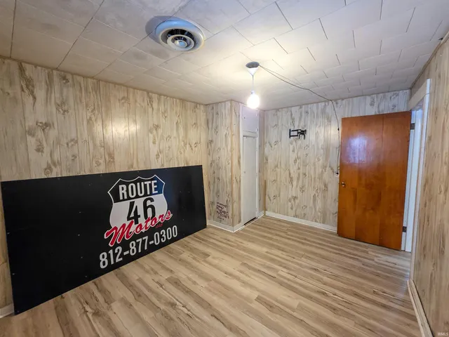$70,000 | 306 Hubert Street, Oaktown, IN 47561