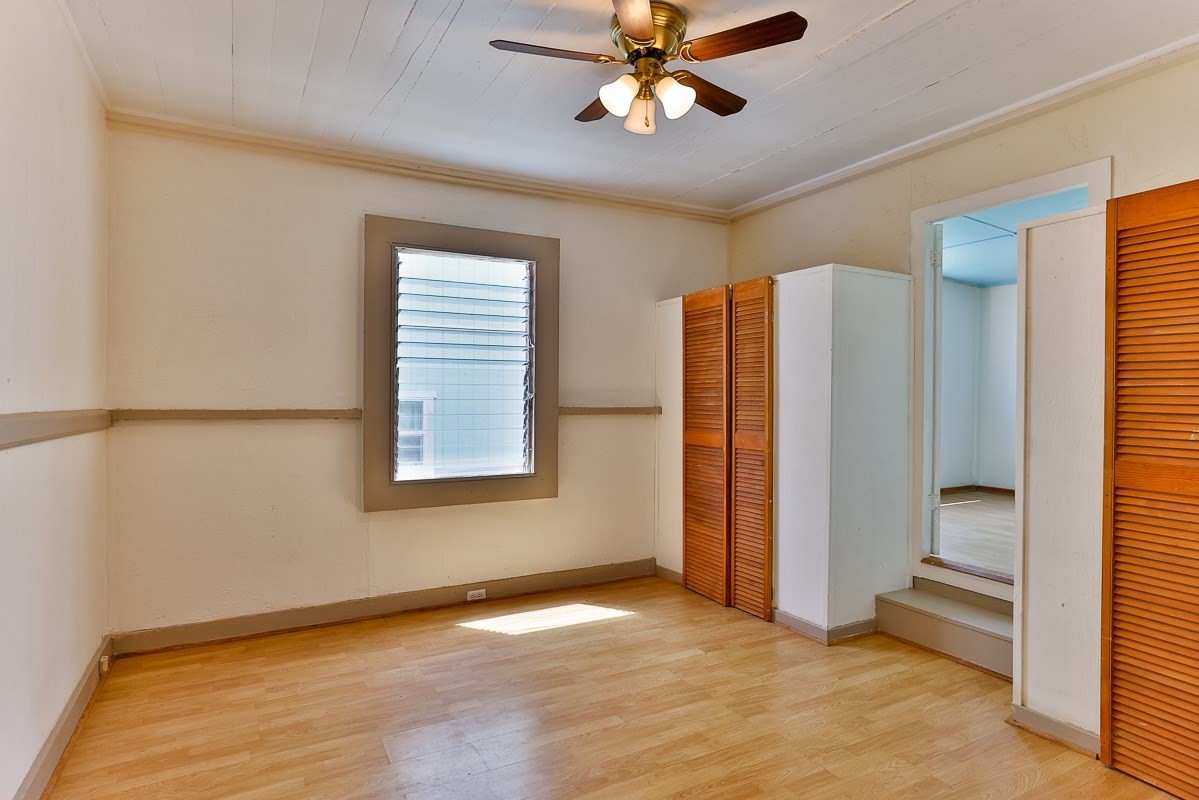 43-350 Pohakea Road, Unit 9 Paauilo, HI 96776 - Photo 12 of 28 a view of an empty room with a window