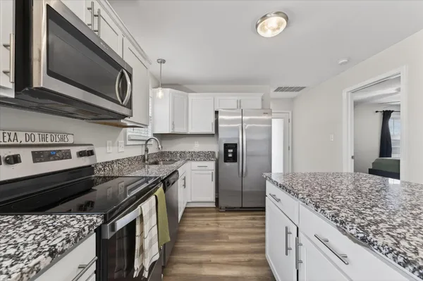 $1,850 | 409 Hillside Drive, Clarksville, TN 37040