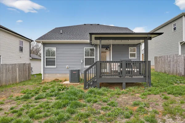$1,850 | 409 Hillside Drive, Clarksville, TN 37040