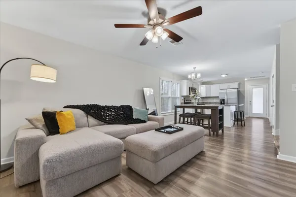 $1,850 | 409 Hillside Drive, Clarksville, TN 37040