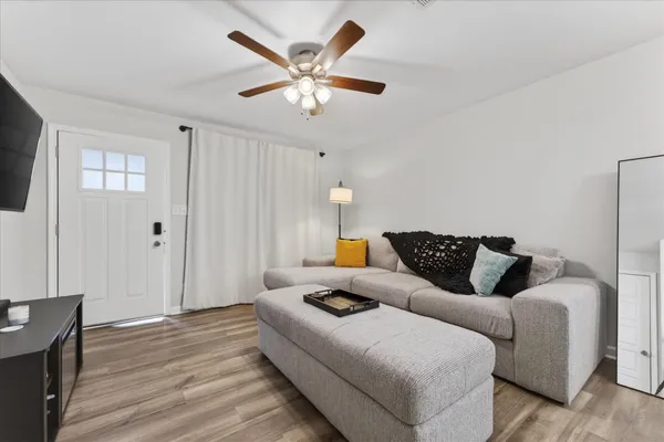 $1,850 | 409 Hillside Drive, Clarksville, TN 37040