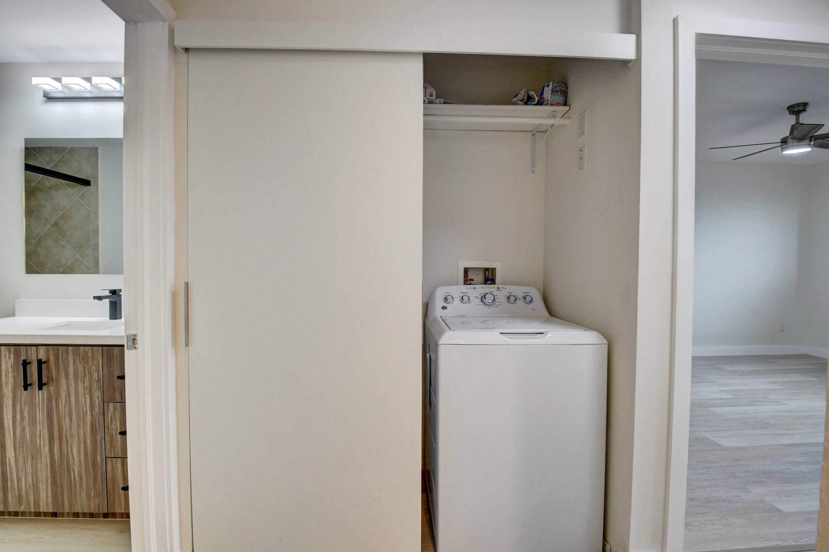 233 South Federal Highway, Unit 615 Boca Raton, FL 33432 - Photo 16 of 51 NEW WASHER