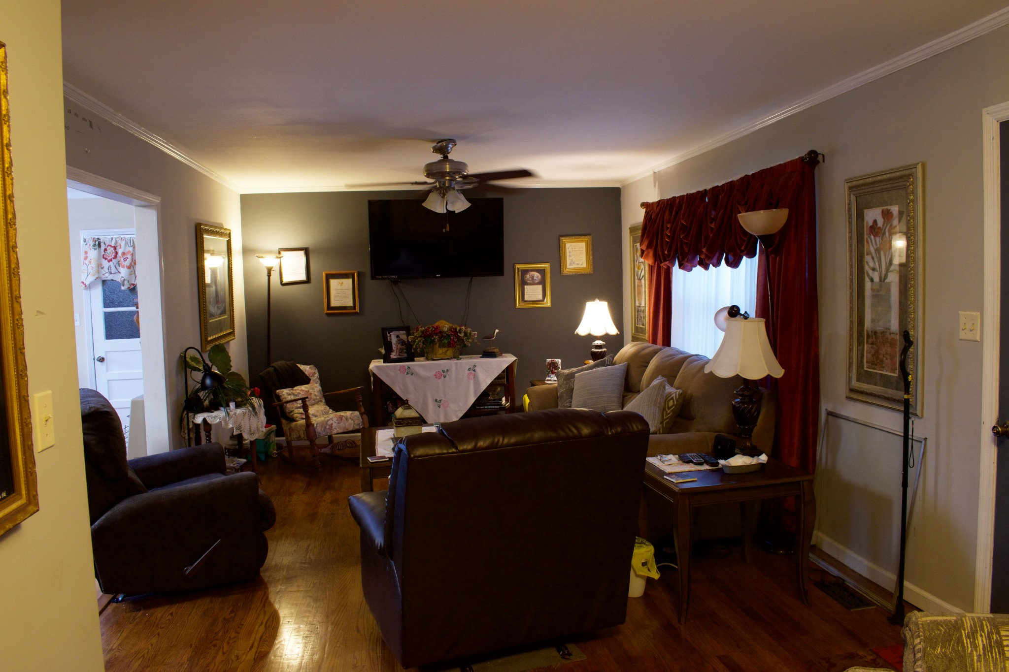 2756 Sullivan Knowles Road Sparta, TN 38583 - Photo 4 of 12 a living room with furniture