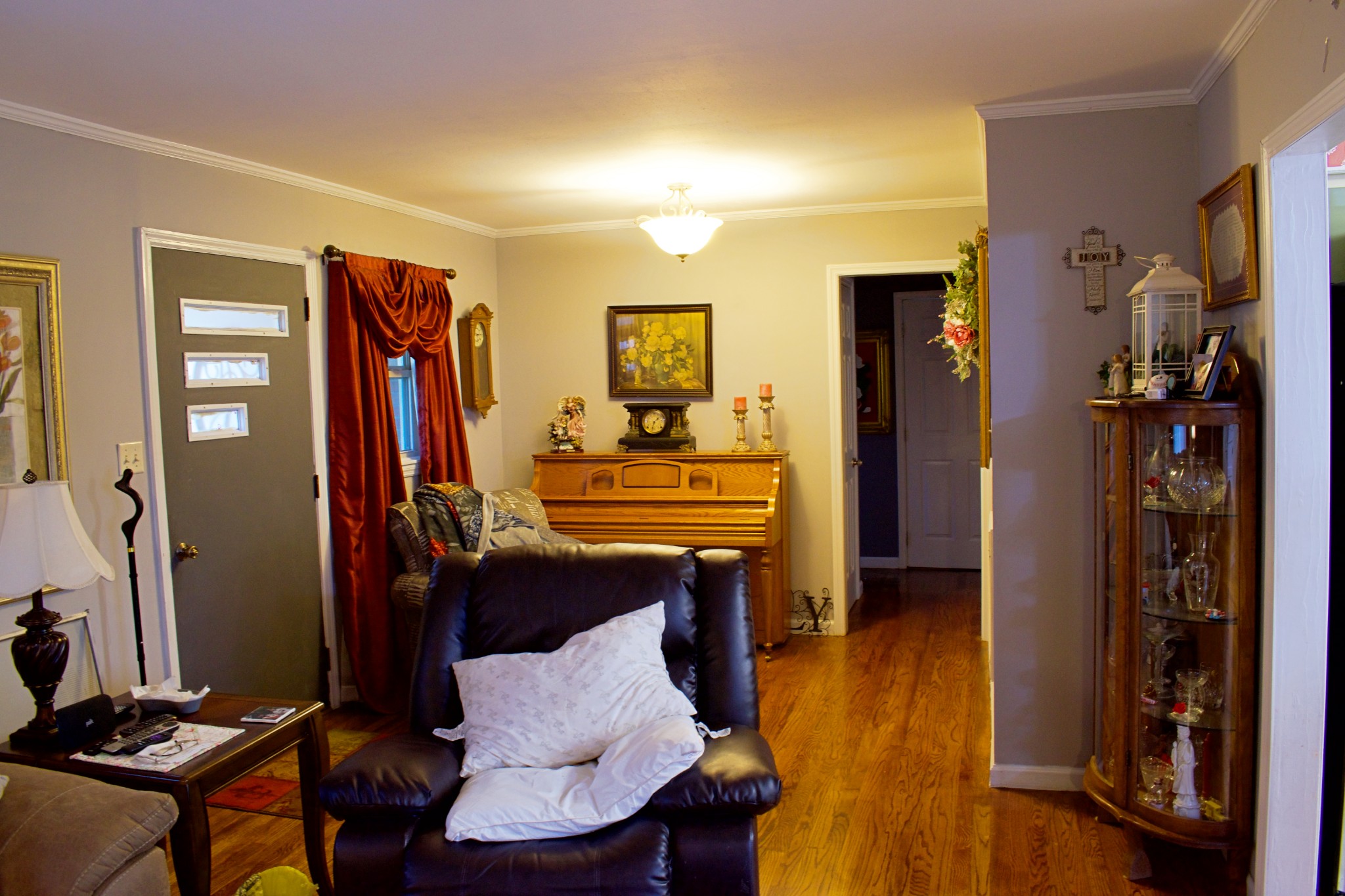 2756 Sullivan Knowles Road Sparta, TN 38583 - Photo 5 of 12 a room with furniture and wooden floor