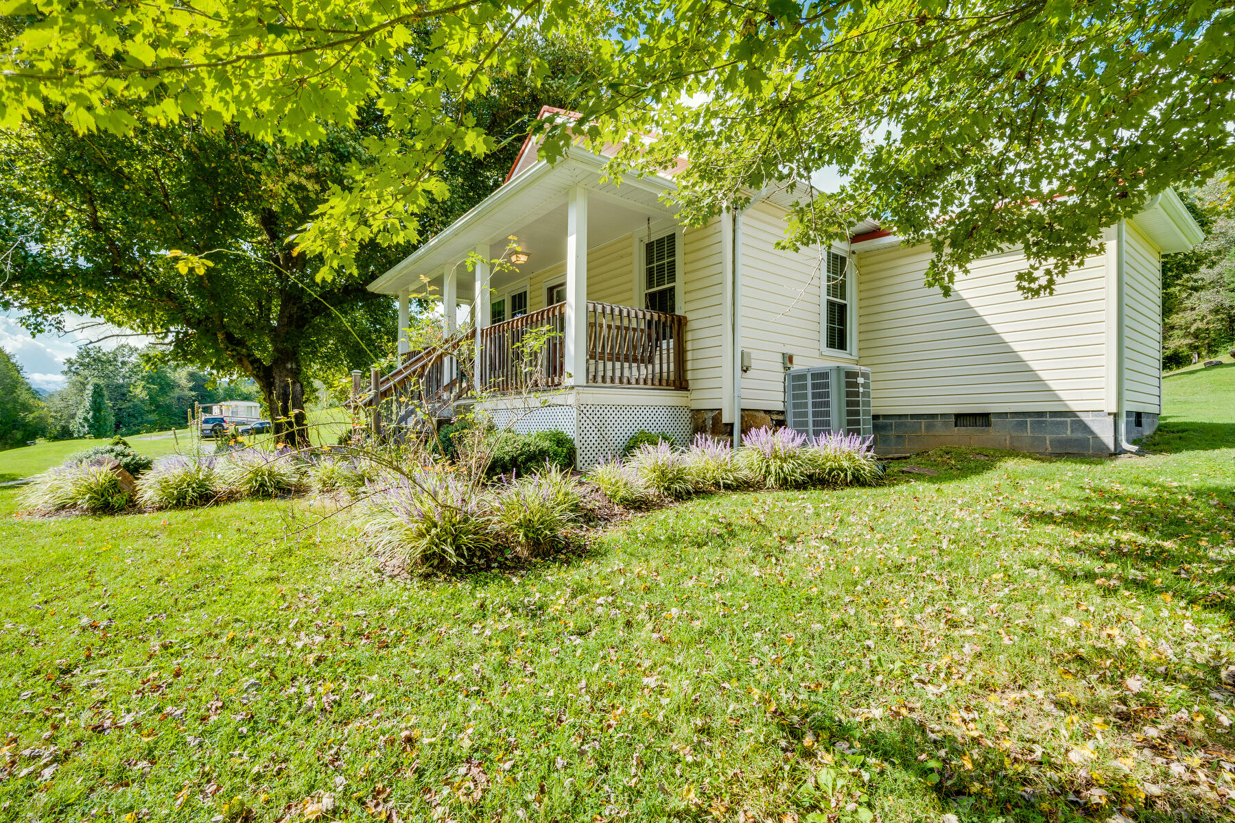 6800 Yuma Road Gate City, VA 24251 - Photo 3 of 33 003