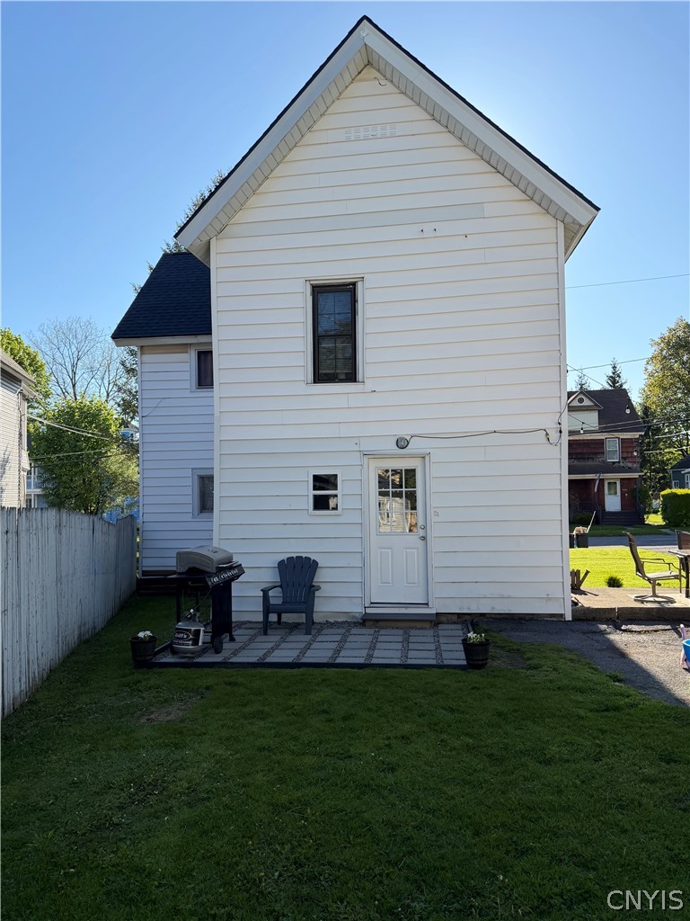 59 Cayuga Street Auburn, NY 13021 - Photo 4 of 27