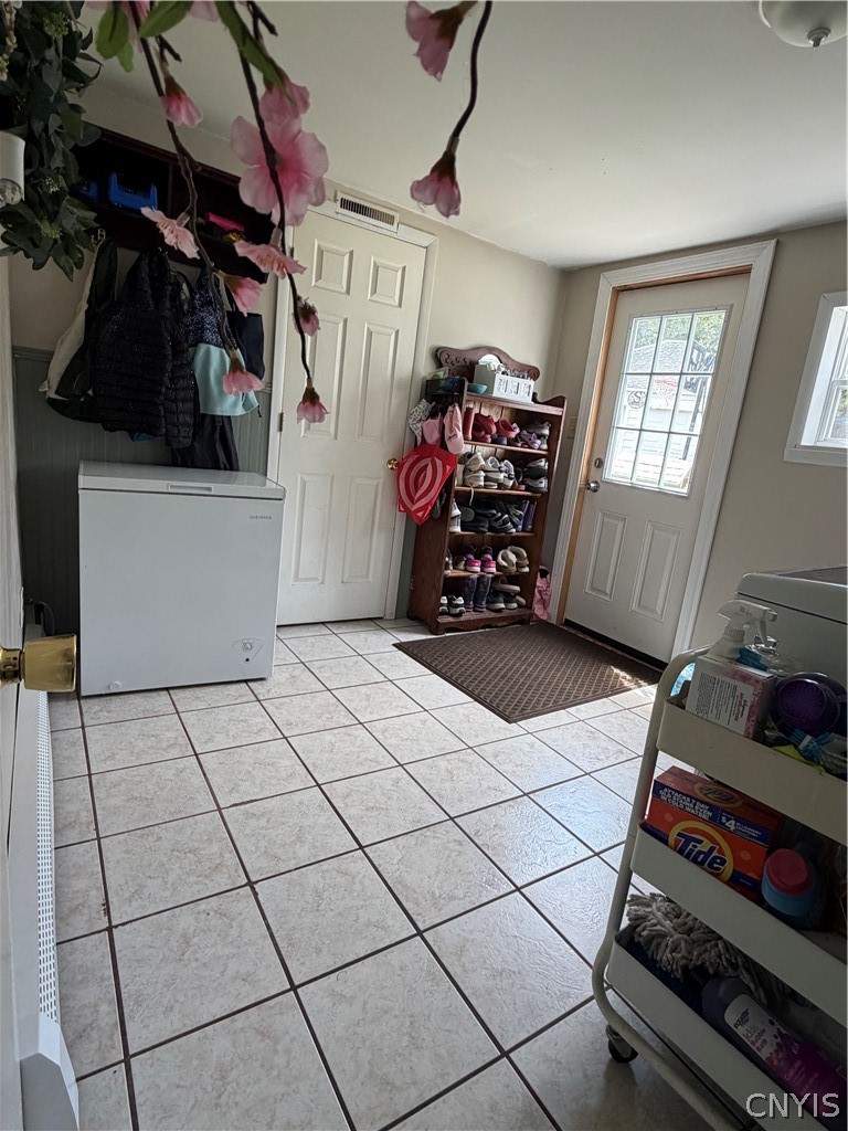 59 Cayuga Street Auburn, NY 13021 - Photo 7 of 27 Mudroom/Laundry Room