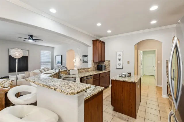 $450,000 | 541 Kirby Drive, Argyle, TX 76226