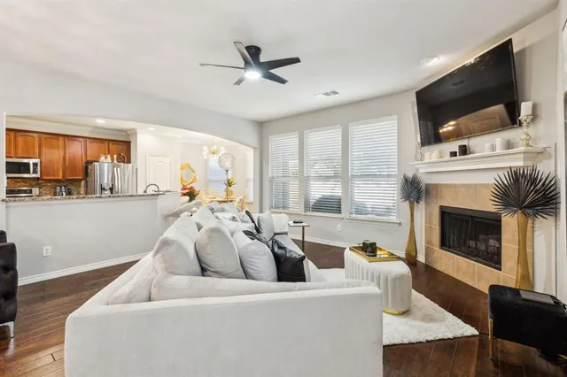 $450,000 | 541 Kirby Drive, Argyle, TX 76226