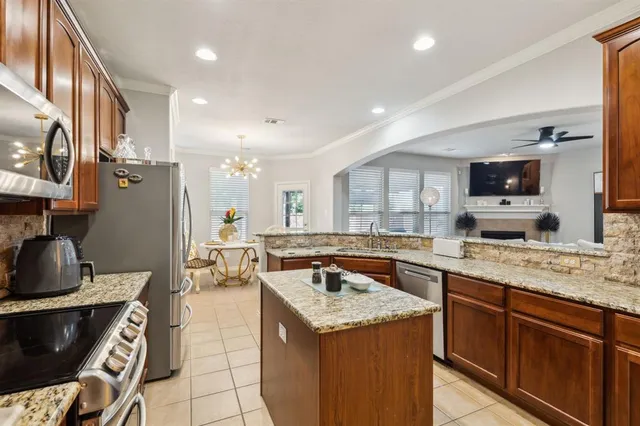 $450,000 | 541 Kirby Drive, Argyle, TX 76226