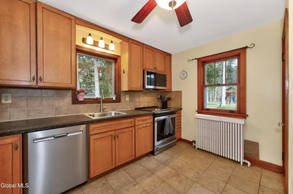 $349,000 | 169 Highway 146, Altamont, NY 12009