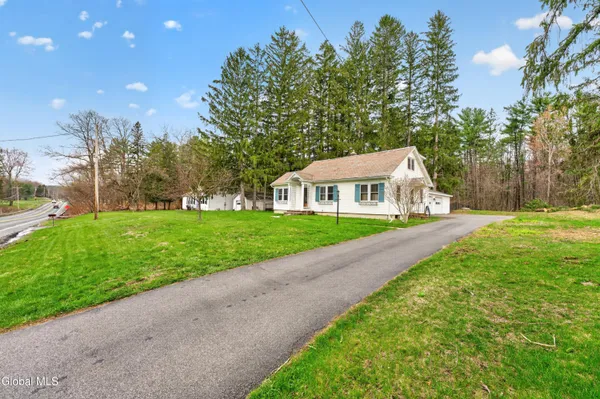 $349,000 | 169 Highway 146, Altamont, NY 12009