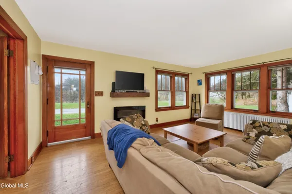 $349,000 | 169 Highway 146, Altamont, NY 12009