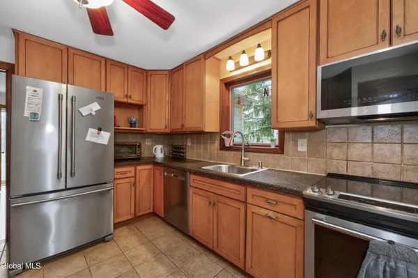 $349,000 | 169 Highway 146, Altamont, NY 12009