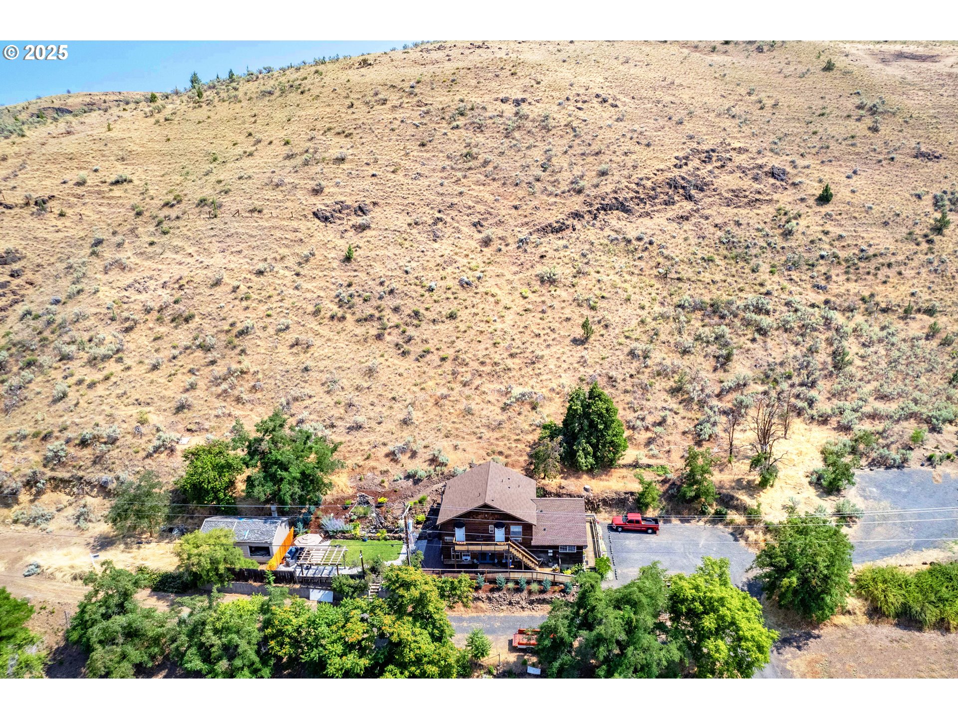 210 Hartman Avenue Maupin, OR 97037 - Photo 15 of 46 view of a city