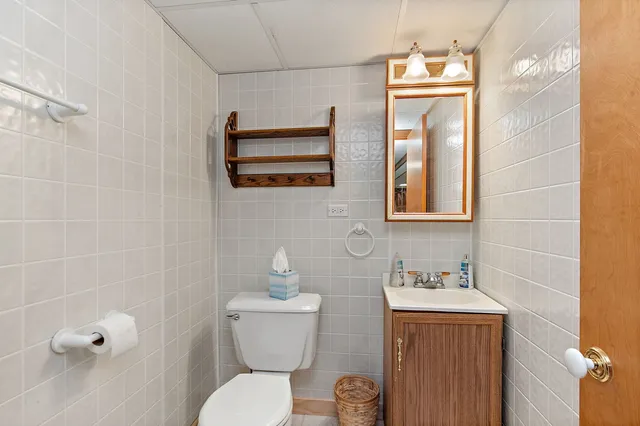 a view of a storage & utility room