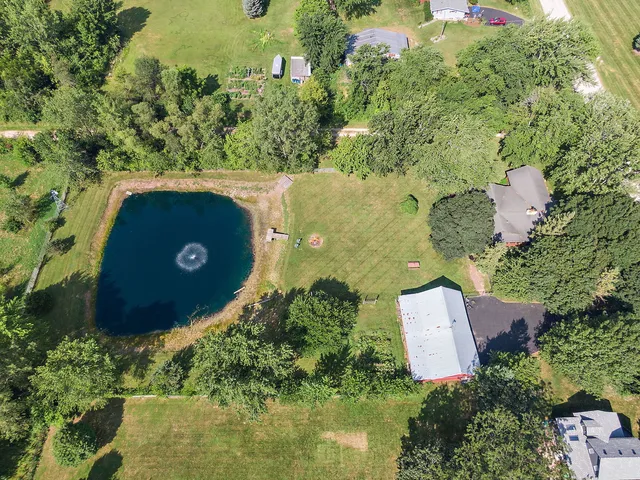 $700,000 | 41W591 Lenz Road, Elgin, IL 60124