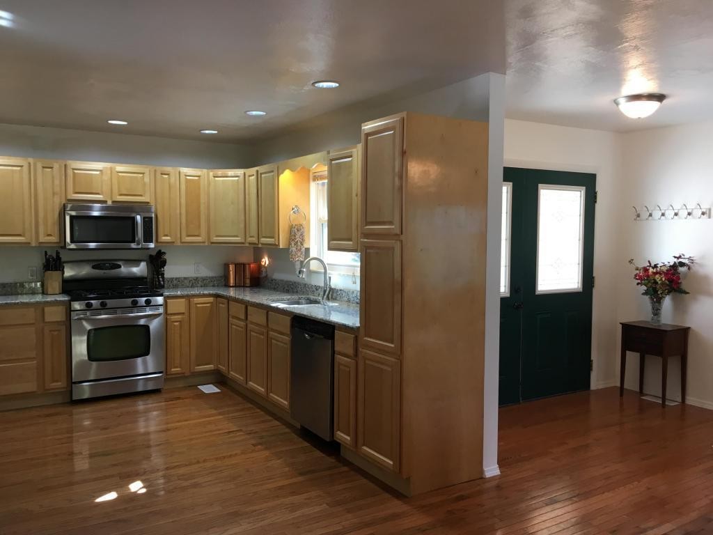 103 Clemson Drive Oak Ridge, TN 37830 - Photo 2 of 23 Gallery Image 2