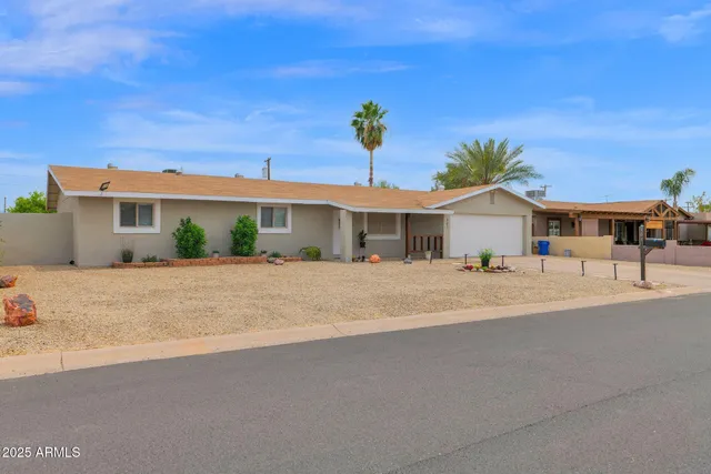 $2,595 | 301 North 87th Street, Mesa, AZ 85207