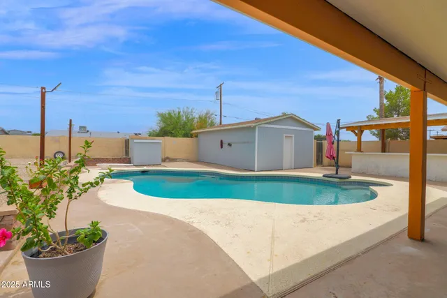 $2,595 | 301 North 87th Street, Mesa, AZ 85207