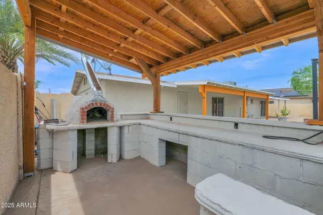 $2,595 | 301 North 87th Street, Mesa, AZ 85207