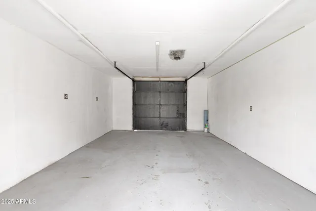 $2,595 | 301 North 87th Street, Mesa, AZ 85207