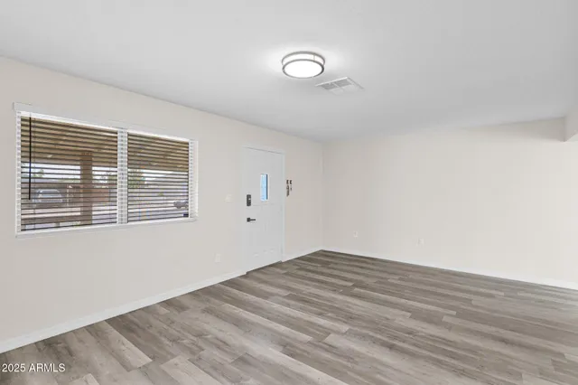 $2,595 | 301 North 87th Street, Mesa, AZ 85207