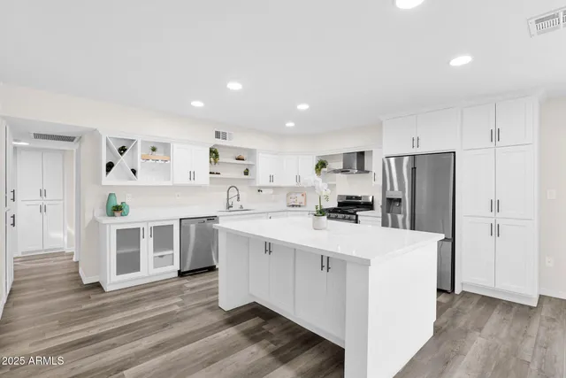 $2,595 | 301 North 87th Street, Mesa, AZ 85207