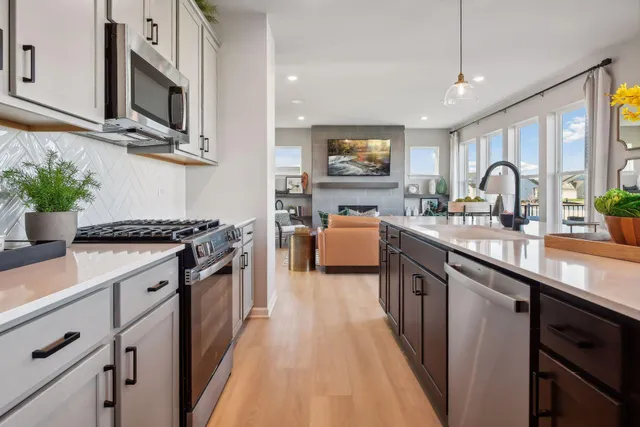 $649,000 | 1542 Philipp Way, Shakopee, MN 55379