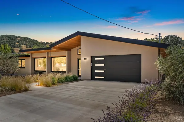 $1,995,000 | 216 1st Street East, Sonoma, CA 95476