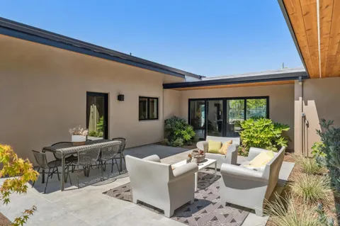$1,995,000 | 216 1st Street East, Sonoma, CA 95476