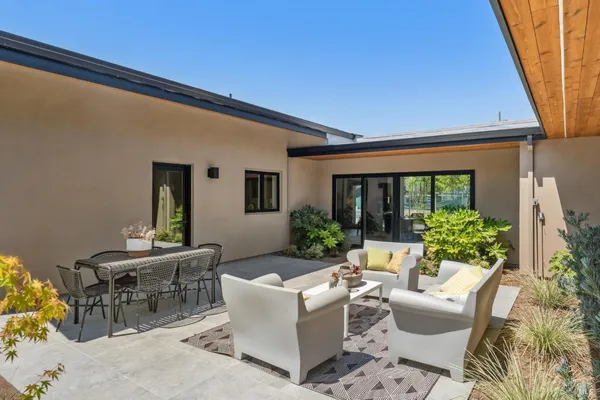 $1,995,000 | 216 1st Street East, Sonoma, CA 95476