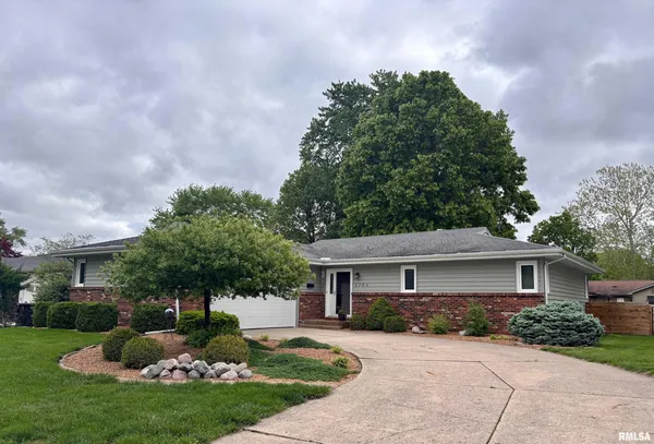 $269,900 | 2704 Interlacken Road, Springfield, IL 62704