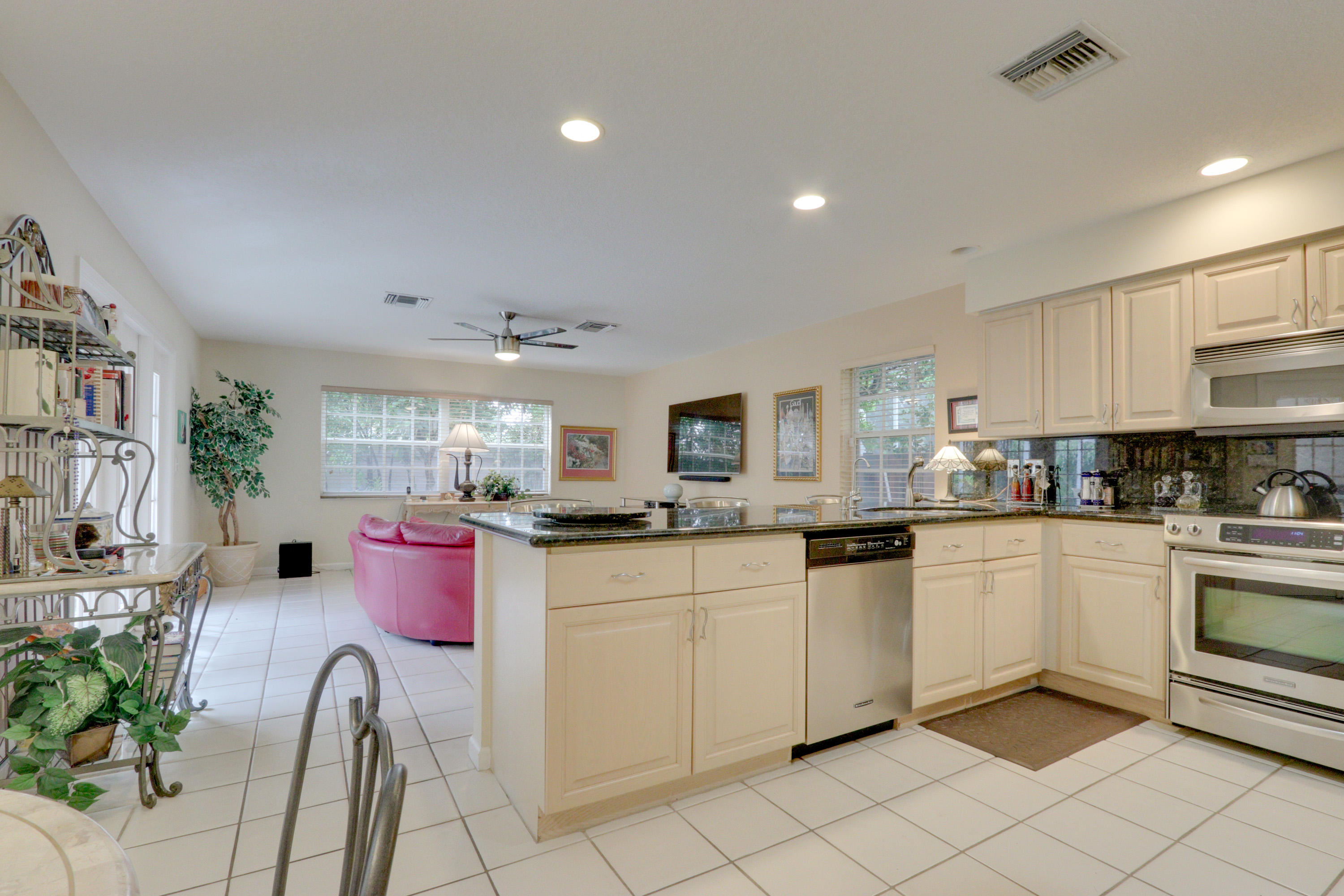 23246 L'Ermitage Circle Boca Raton, FL 33433 - Photo 17 of 42 Kitchen 3