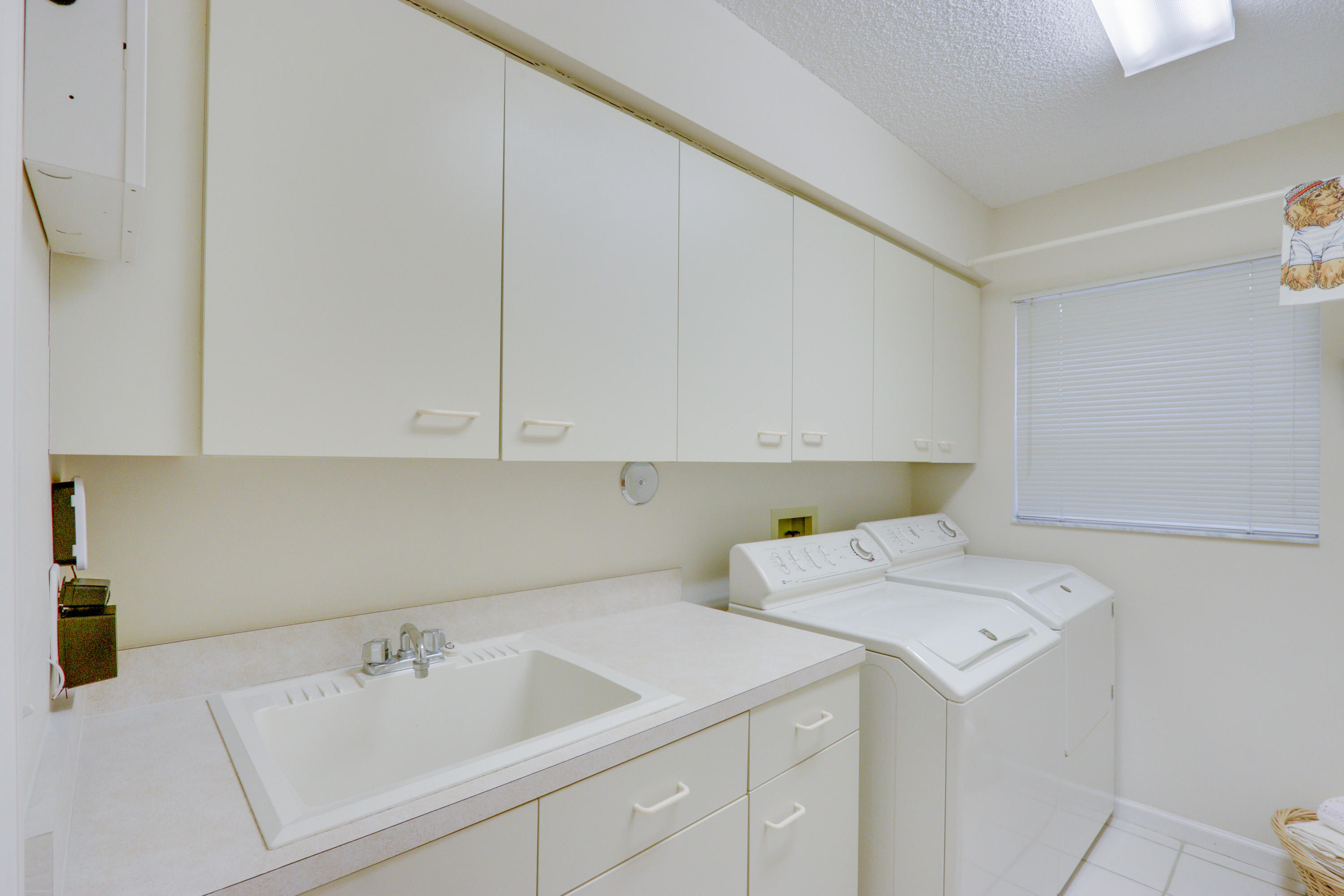 23246 L'Ermitage Circle Boca Raton, FL 33433 - Photo 36 of 42 Laundry