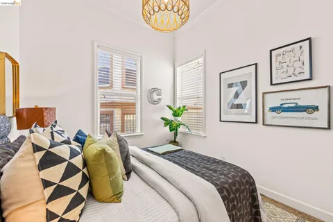 $789,000 | 3322 Chestnut Street, Oakland, CA 94608