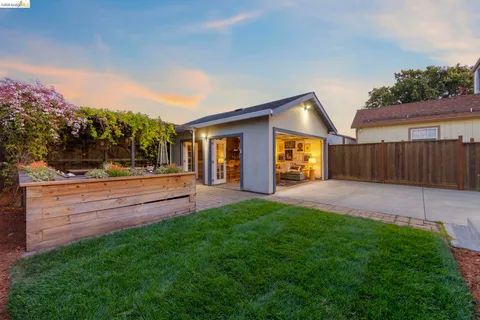 $789,000 | 3322 Chestnut Street, Oakland, CA 94608