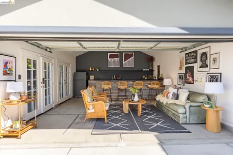 $789,000 | 3322 Chestnut Street, Oakland, CA 94608